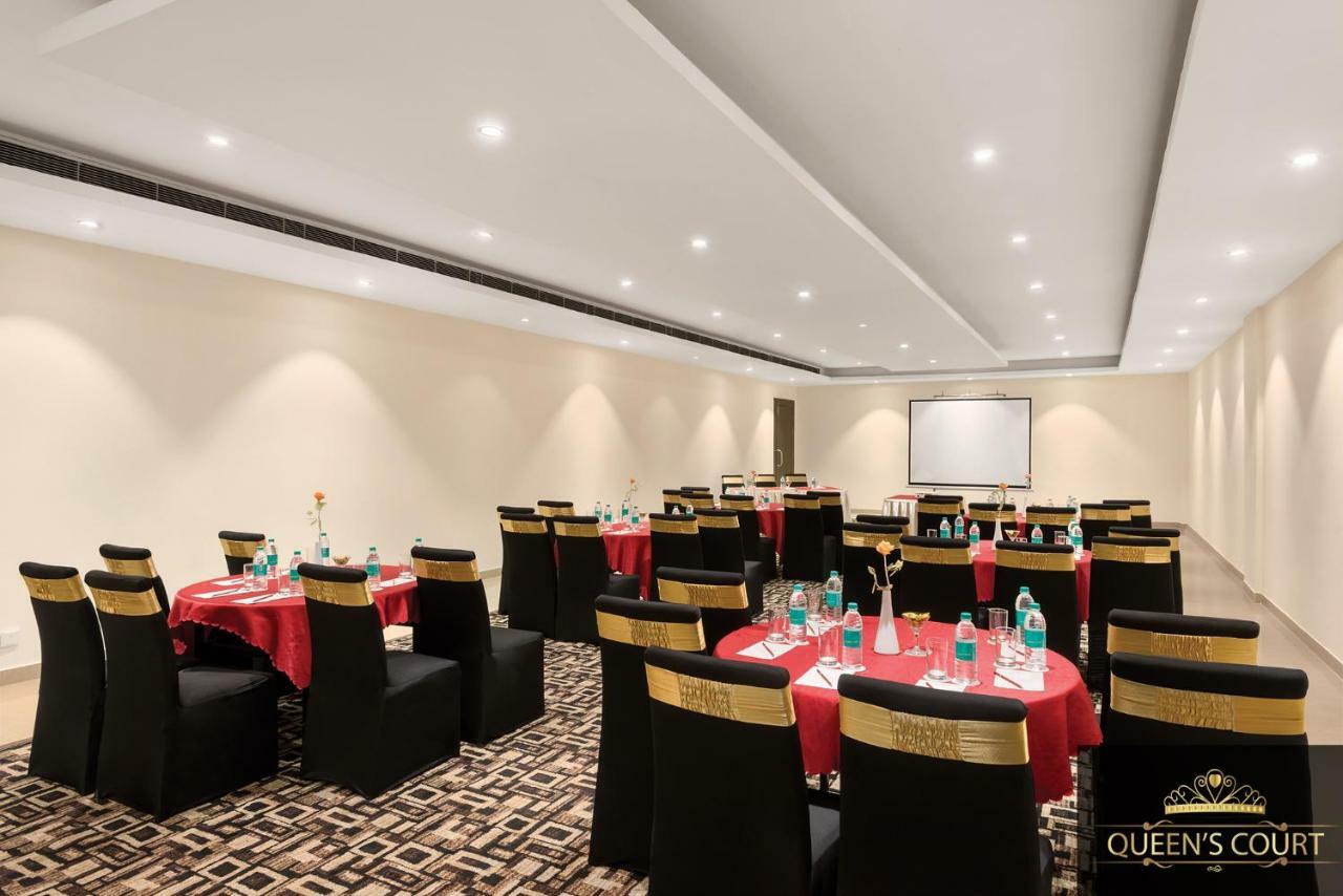 Ramada Neemrana Hotel Buitenkant foto